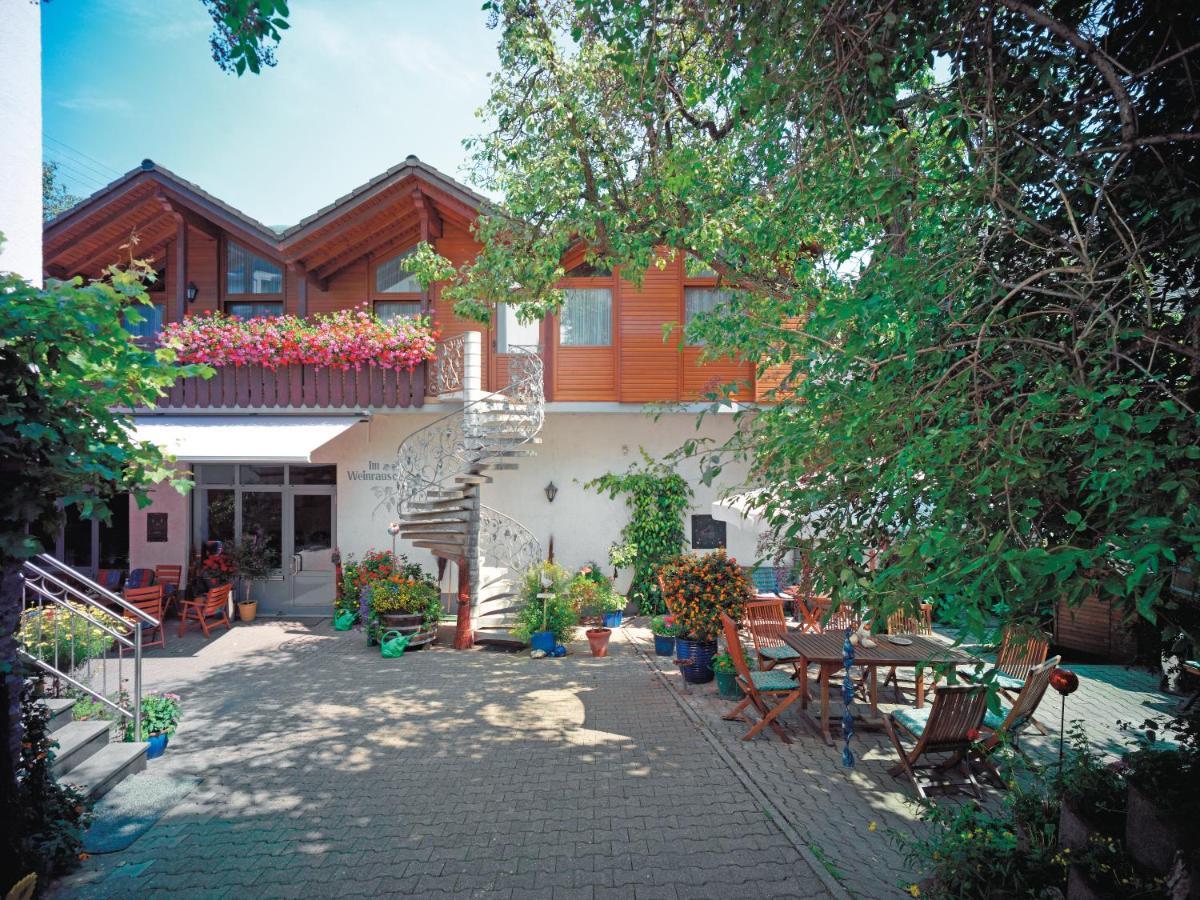 Weinhaus Am Schieferfels Bed & Breakfast Veldenz Dış mekan fotoğraf