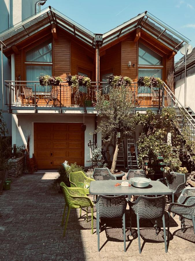 Weinhaus Am Schieferfels Bed & Breakfast Veldenz Dış mekan fotoğraf