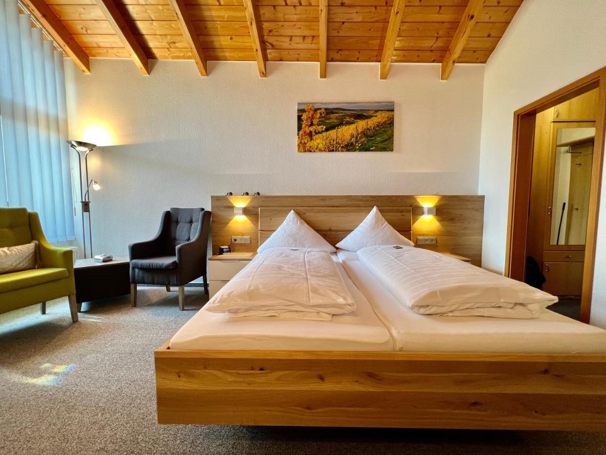 Weinhaus Am Schieferfels Bed & Breakfast Veldenz Dış mekan fotoğraf